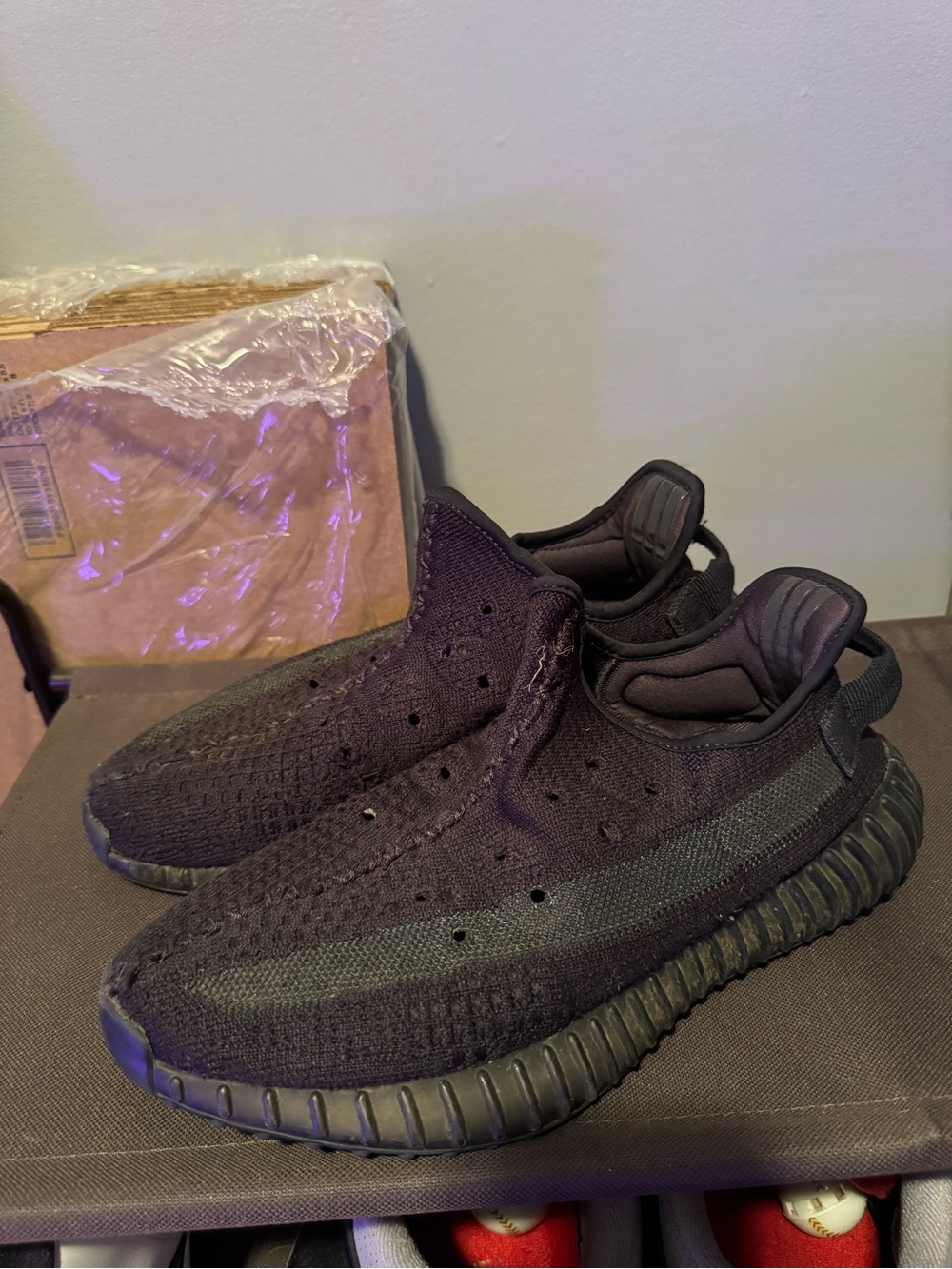 Yeezy 350 All Black